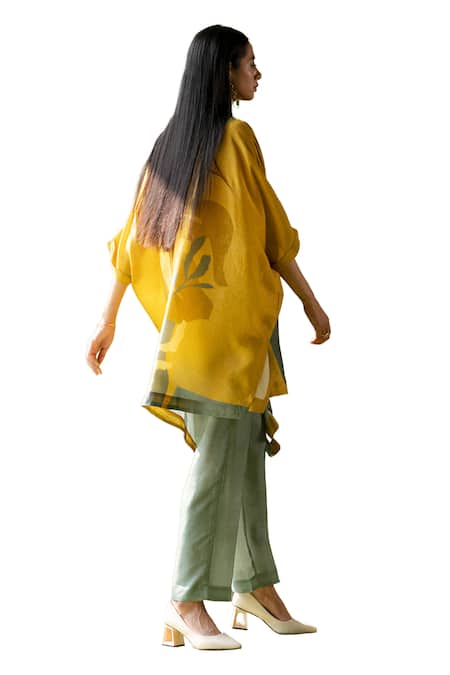 Buy_Clos_Green Dupion, Silk, Satin Sequins V-neck Abstract Printed Kurta Set With _Online_at_Aza_Fashions