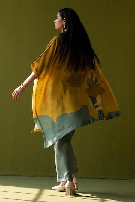 Shop_Clos_Green Dupion, Silk, Satin Sequins V-neck Abstract Printed Kurta Set With _Online_at_Aza_Fashions