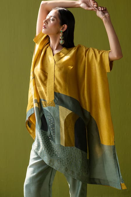 Clos_Green Dupion, Silk, Satin Sequins V-neck Abstract Printed Kurta Set With _at_Aza_Fashions