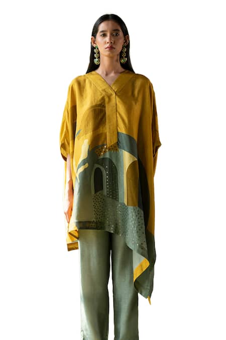 Buy_Clos_Green Dupion, Silk, Satin Sequins V-neck Abstract Printed Kurta Set With 