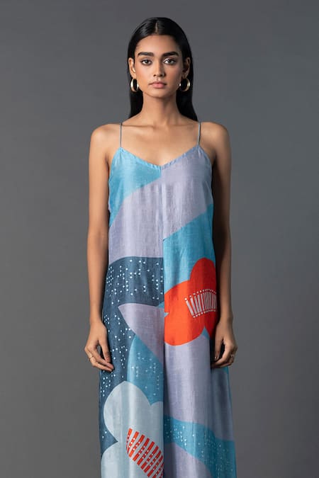 Buy Clos Blue Silk Sequins, Embroidery V-neck Geometric Floral Print Jumpsuit Online at Aza Fashions Buy_Clos_Blue Silk Sequins, Embroidery V-neck Geometric Floral Print Jumpsuit _Online_at_Aza_Fashions