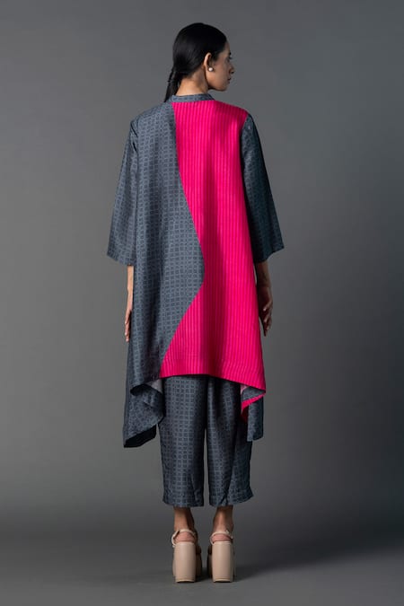 Clos Asymmetric Abstract Print Kurta With Pant 