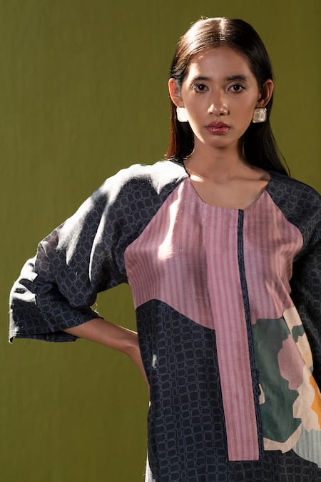 Buy_Clos_Grey Silk Asymmetric Geometric Floral Print Kurta With Pant _Online_at_Aza_Fashions