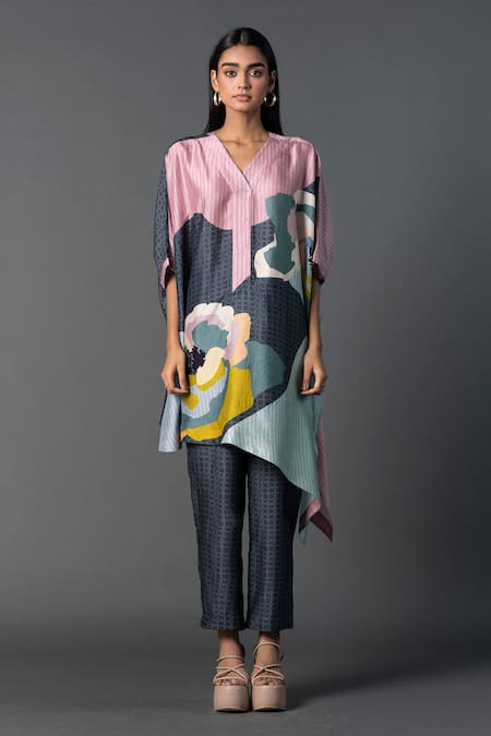 Clos Grey Dupion Silk Printed Abstract V-neck Asymmetric Kurta And Pant Set 