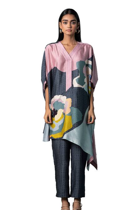 Clos Grey Silk V-neck Asymmetric Abstract Print Kurta And Pant Set Online at Aza Fashions Clos_Grey Silk V-neck Asymmetric Abstract Print Kurta And Pant Set _Online_at_Aza_Fashions