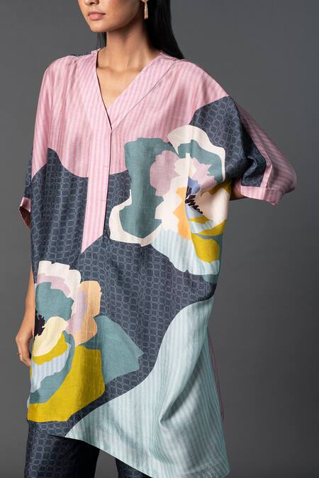 Buy Clos Grey Silk V-neck Asymmetric Abstract Print Kurta And Pant Set Buy_Clos_Grey Silk V-neck Asymmetric Abstract Print Kurta And Pant Set