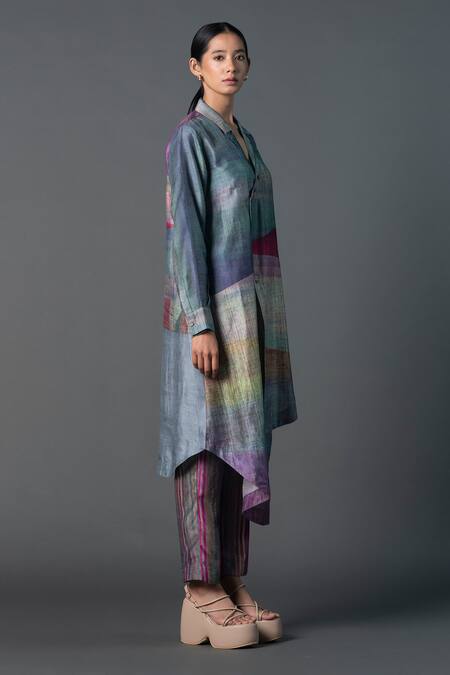 Clos_Grey Silk Collared Asymmetric Printed Kurta With Pant _Online_at_Aza_Fashions