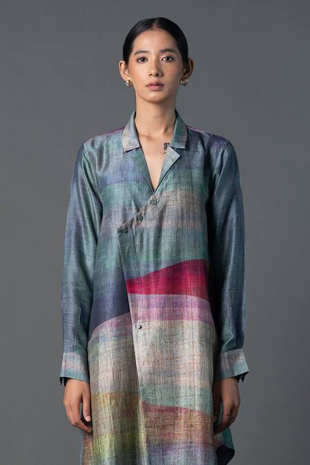 Clos_Grey Silk Collared Asymmetric Printed Kurta With Pant _at_Aza_Fashions