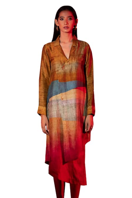 Clos_Gold Silk Collared Asymmetric Printed Kurta _at_Aza_Fashions
