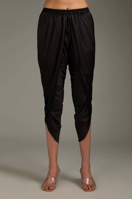 Label Deepshika Agarwal_Black Organza, Cotton Embroidery V-neck Kurta Set With Dupatta _Online_at_Aza_Fashions