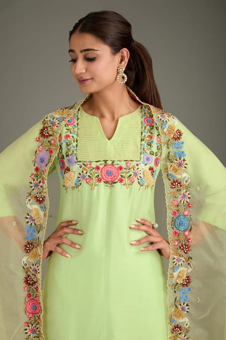 Label Deepshika Agarwal_Green Organza, Cotton Embroidery Split V-neck Placed Floral Kurta Set _Online_at_Aza_Fashions
