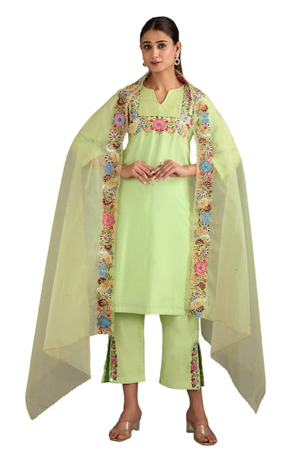 Label Deepshika Agarwal Green Organza, Cotton Embroidery Split V-neck Placed Floral Kurta Set at Aza Fashions Label Deepshika Agarwal_Green Organza, Cotton Embroidery Split V-neck Placed Floral Kurta Set _at_Aza_Fashions