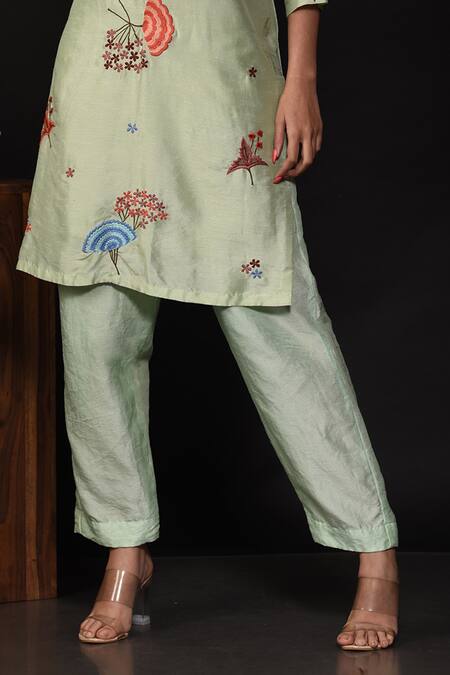 Buy Label Deepshika Agarwal Green Silk Embroidery Split V-neck Floral Kurta With Pant Online at Aza Fashions Buy_Label Deepshika Agarwal_Green Silk Embroidery Split V-neck Floral Kurta With Pant _Online_at_Aza_Fashions