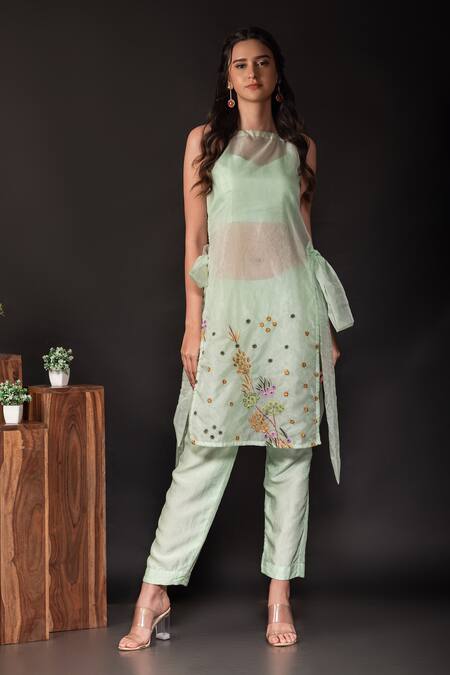 Shop_Label Deepshika Agarwal_Green Silk, Organza Embroidery Square Neck Floral Kurta Pant Set _Online_at_Aza_Fashions