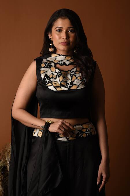 Buy_Label Deepshika Agarwal_Black Satin, Silk Embroidery Scoop Neck Geometric Palazzo Set 