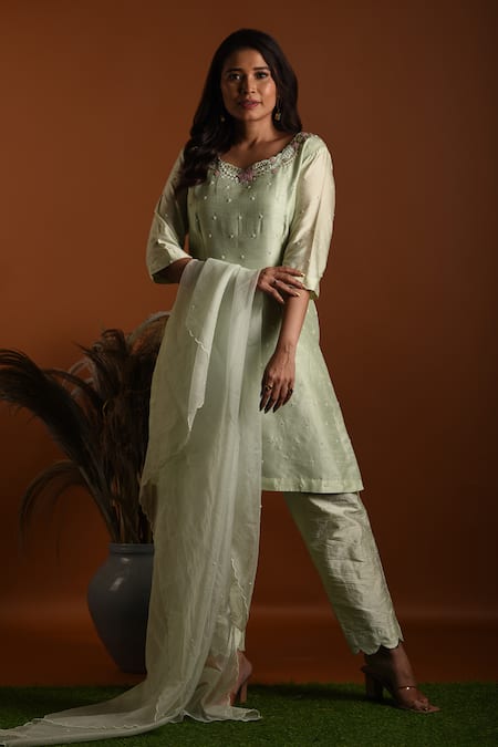 Shop_Label Deepshika Agarwal_Green Silk Beads Round Neck Leaf Embroidered Kurta Pant Set _at_Aza_Fashions