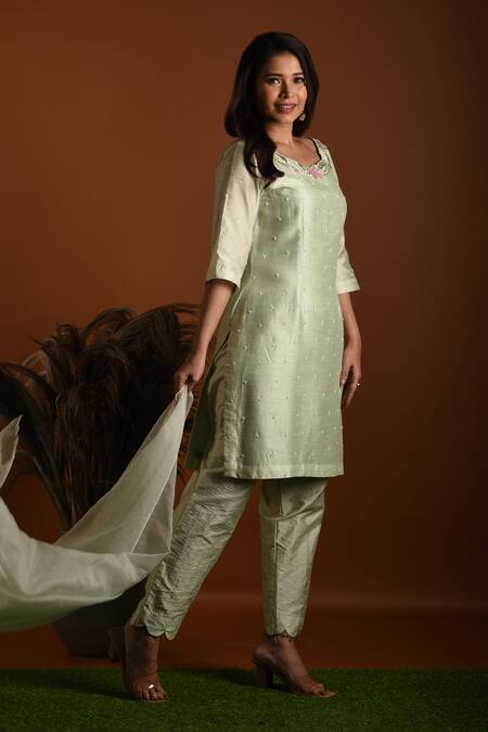 Label Deepshika Agarwal_Green Silk Beads Round Neck Leaf Embroidered Kurta Pant Set _Online_at_Aza_Fashions
