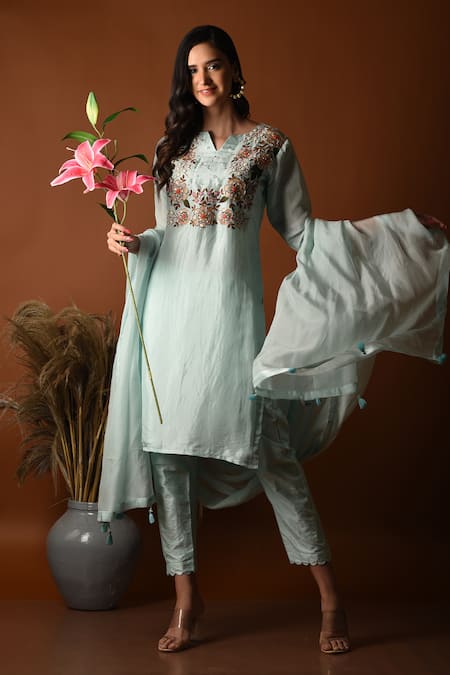 Buy_Label Deepshika Agarwal_Blue Silk, Linen, Organza Sequins, Embroidery Split V-neck Floral Kurta Set _Online_at_Aza_Fashions