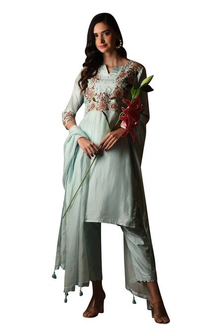 Label Deepshika Agarwal_Blue Silk, Linen, Organza Sequins, Embroidery Split V-neck Floral Kurta Set _at_Aza_Fashions