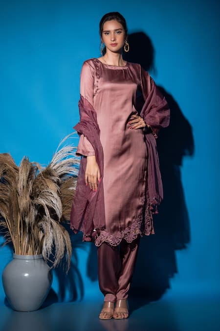 Label Deepshika Agarwal_Purple Silk Embroidery Round Neck Floral Applique Kurta Pant Set _at_Aza_Fashions