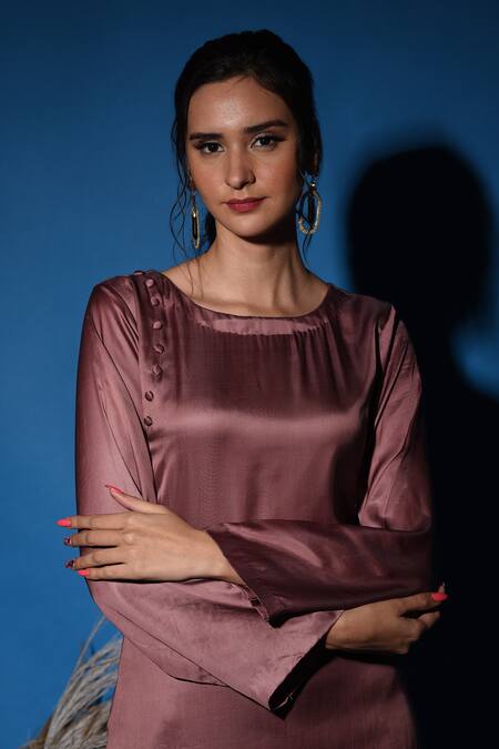 Shop_Label Deepshika Agarwal_Purple Silk Embroidery Round Neck Floral Applique Kurta Pant Set 