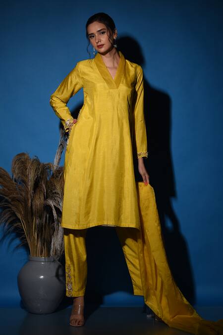 Label Deepshika Agarwal_Yellow Silk, Satin, Organza Sequins, Embroidery V-neck Kurta Pant Set _Online_at_Aza_Fashions