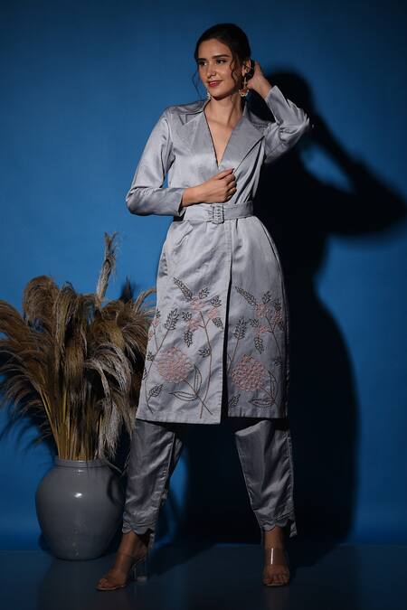 Buy_Label Deepshika Agarwal_Grey Silk Embroidery Collared Trench Coat Kurta And Pant Set 