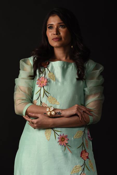 Label Deepshika Agarwal_Green Silk, Organza Embroidery, Applique Boat Neck 3d Floral Kurta With Pant _at_Aza_Fashions