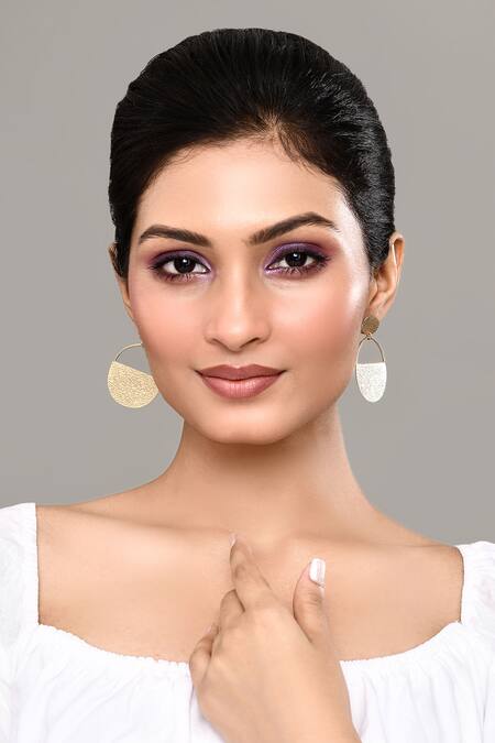 Nazaakat By Samara Singh_Gold Plated Ocean Circlet Hoop Earrings _Online_at_Aza_Fashions