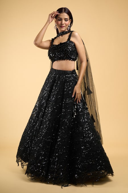 Samyukta Singhania_Black Net Sequins, Embroidery Sweetheart Neck Wave Lehenga Set _Online_at_Aza_Fashions
