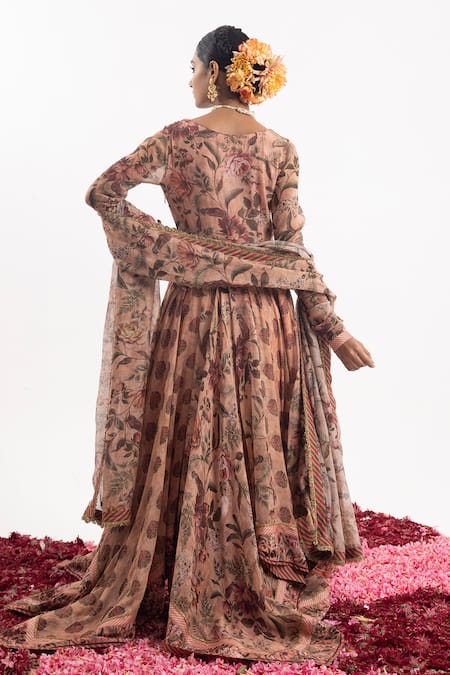 Shop Samant Chauhan Peach Cotton, Silk Cut Work, Embroidery Floral Bodice Anarkali With Dupatta at Aza Fashions Shop_Samant Chauhan_Peach Cotton, Silk Cut Work, Embroidery Floral Bodice Anarkali With Dupatta _at_Aza_Fashions