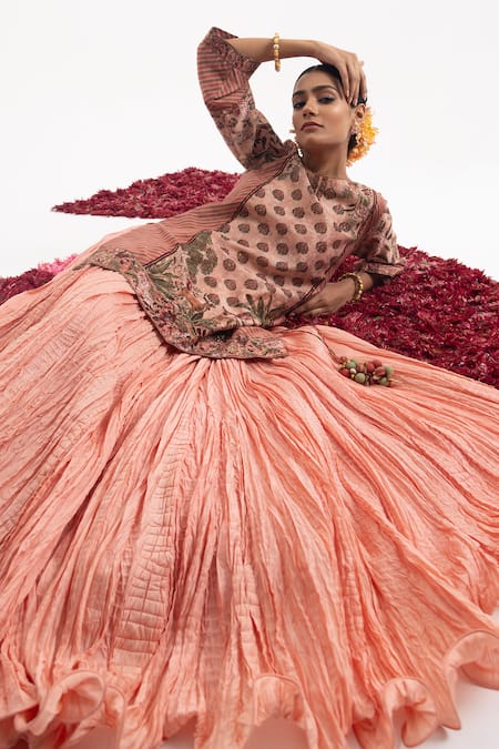 Buy Samant Chauhan Peach Cotton, Silk Cut Work, Embroidery Collared Floral Print Kurta With Skirt Buy_Samant Chauhan_Peach Cotton, Silk Cut Work, Embroidery Collared Floral Print Kurta With Skirt