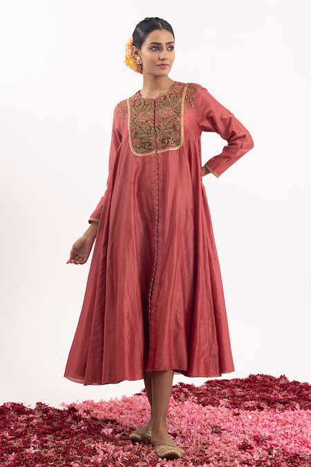 Samant Chauhan Peach Cotton Silk Embroidery Floral Round Neck Yoke Kalidar Tunic 