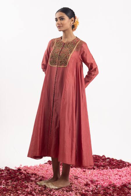 Samant Chauhan Peach Cotton Silk Embroidery Floral Round Neck Yoke Kalidar Tunic Online at Aza Fashions Samant Chauhan_Peach Cotton Silk Embroidery Floral Round Neck Yoke Kalidar Tunic_Online_at_Aza_Fashions