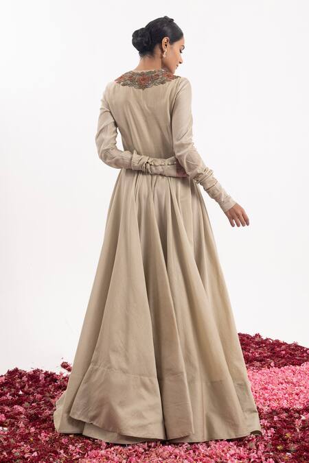 Shop Samant Chauhan Beige Cotton, Silk Cut Work, Embroidery Round Neck Floral Bodice Anarkali at Aza Fashions Shop_Samant Chauhan_Beige Cotton, Silk Cut Work, Embroidery Round Neck Floral Bodice Anarkali_at_Aza_Fashions