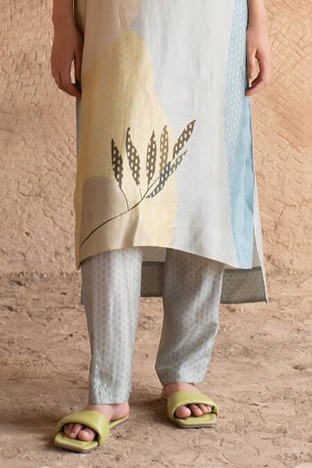 Clos_Grey Silk Mandarin Collar Printed Asymmetric Straight Kurta With Pant _Online_at_Aza_Fashions