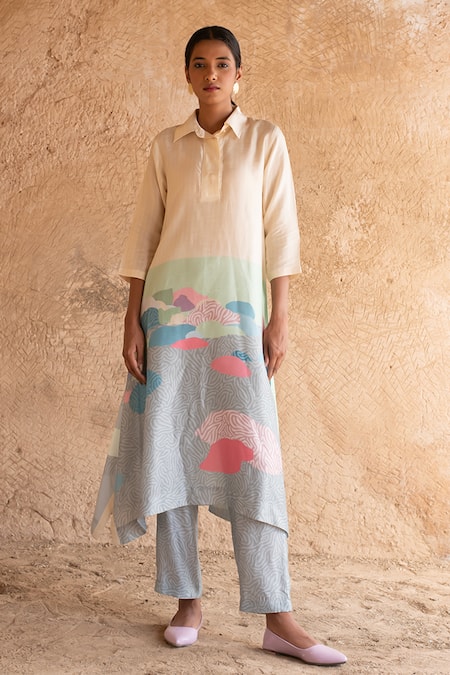 Clos Printed Asymmetric Kurta With Pant 