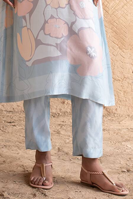 Clos_Blue Silk V-neck Floral Print Straight Kurta With Pant _Online_at_Aza_Fashions