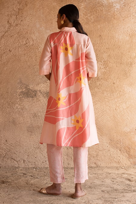 Shop_Clos_Peach Silk Collared Abstract Print Tunic Kurta With Pant _at_Aza_Fashions