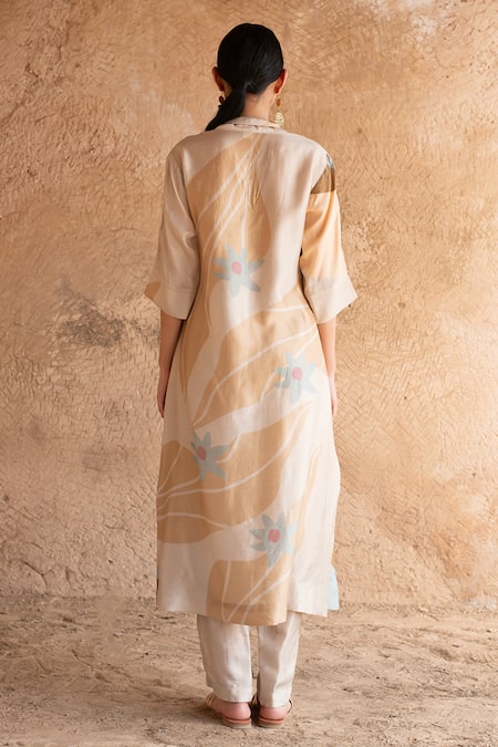 Shop_Clos_Multi Color Silk Collared Abstract Print Tunic Kurta And Pant Set _at_Aza_Fashions