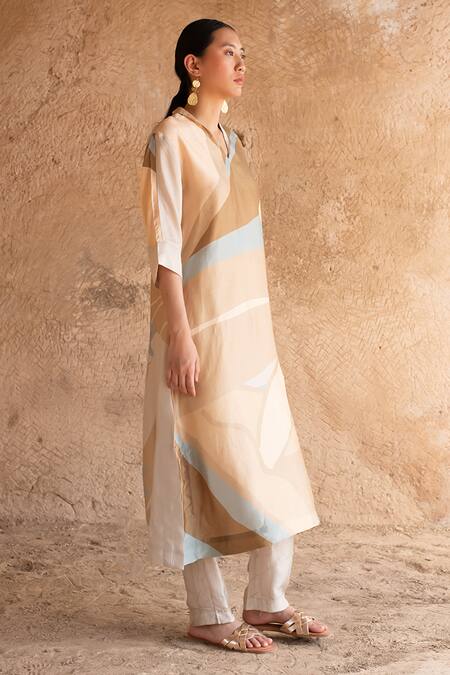 Shop_Clos_Multi Color Silk Collared Abstract Print Tunic Kurta And Pant Set _Online_at_Aza_Fashions
