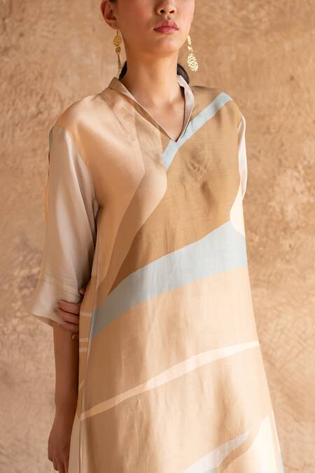 Buy_Clos_Multi Color Silk Collared Abstract Print Tunic Kurta And Pant Set 