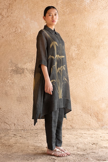 Buy_Clos_Grey Collared Abstract Print Tunic With Pant _Online_at_Aza_Fashions