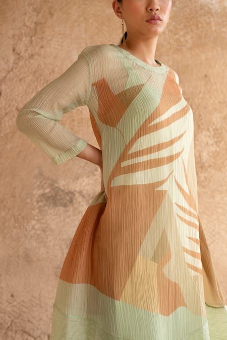 Buy_Clos_Green Cotton Round Neck Printed Asymmetric Tunic Kurta And Pant Set _Online_at_Aza_Fashions