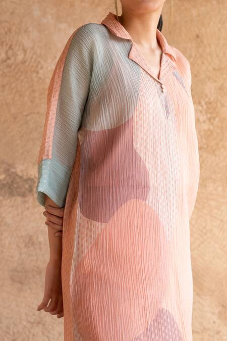 Clos_Peach Cotton, Silk Collared Asymmetric Straight Kurta With Pant _at_Aza_Fashions