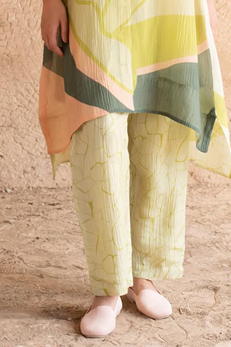 Clos Green Collared Abstract Print Tunic And Pant Set Online at Aza Fashions Clos_Green Collared Abstract Print Tunic And Pant Set _Online_at_Aza_Fashions