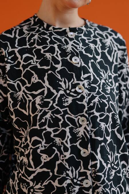 Buy_Label Rama_Black Handloom Cotton Print Bluebell Round Neck Boxy Shirt_Online_at_Aza_Fashions