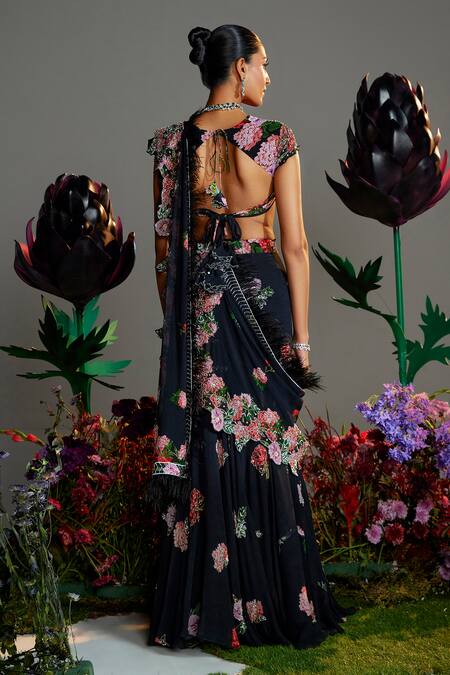 Nea By Nikita Tiwari Phool Bhag Embroidered Pre-Draped Saree Skirt Set 