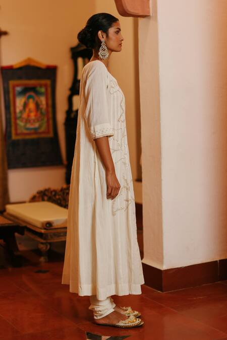 Shop Nazar By Indu White Cotton Pearls, Beads Round Floral Bloom Embroidered Anarkali Churidar Set Shop_Nazar By Indu_White Cotton Pearls, Beads Round Floral Bloom Embroidered Anarkali Churidar Set