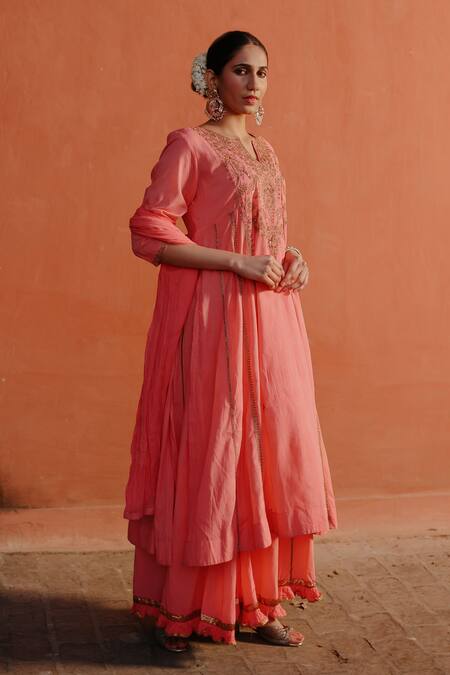 Buy Nazar By Indu Peach Cotton Zari, Embroidery Split V-neck Kurta Gharara Set Buy_Nazar By Indu_Peach Cotton Zari, Embroidery Split V-neck Kurta Gharara Set
